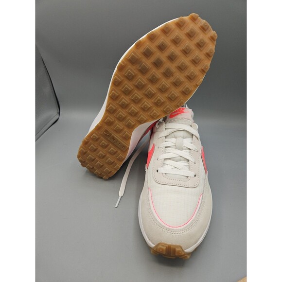 Nike Womens Waffle Debut FJ4572-100 White Casual Shoes Sneakers Size 9.5 - Picture 10 of 11